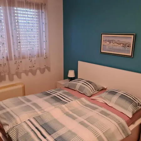 Seagull Apartment Split